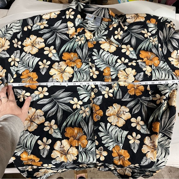 Op Black Hawaiian Floral Button-Up Shirt Cotton - Picture 8 of 9